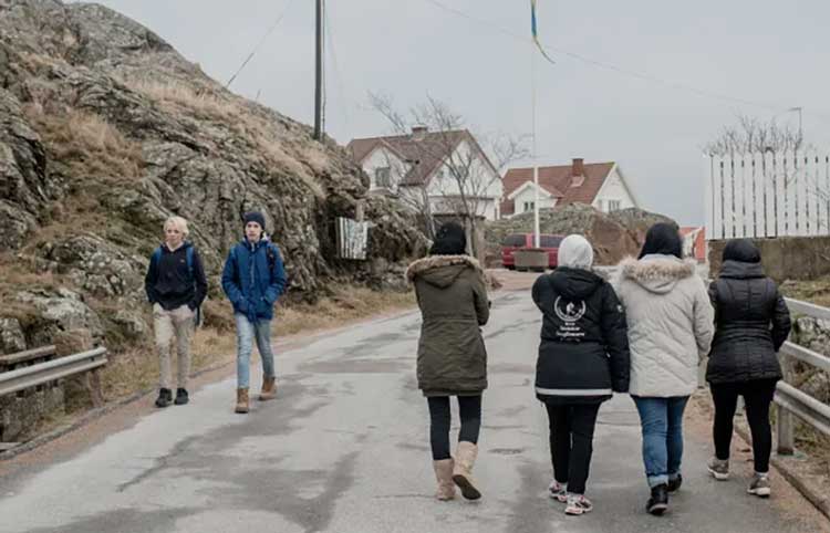 پناهندگی چالشها و مزایای پناهندگی در سوئد